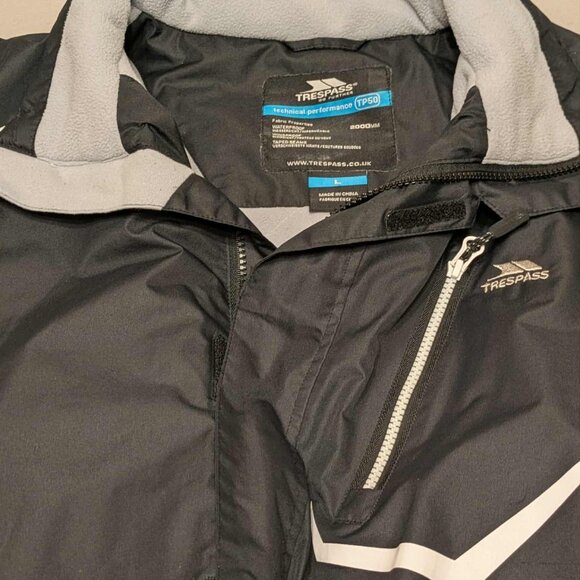 Trespass Weatherproof Bomber Style Jacket Mens Large  - Excellent Used Condition - Picture 2 of 16